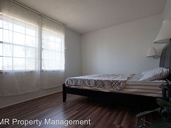 3rd image of 1021 W Sierra Madre Ave APT 3