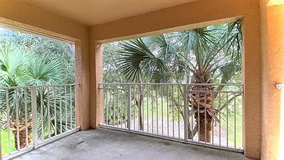 4th image of 151 SW Palm Dr APT 304-151-30