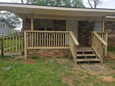 2 bed, 1.0 bath, 1135 sqft, $975 — Photo 1