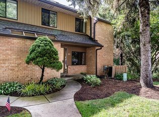 326 Paoli Woods Dr, Paoli, PA 19301