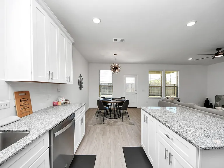 3113 Freiberger Ln — Photo 17