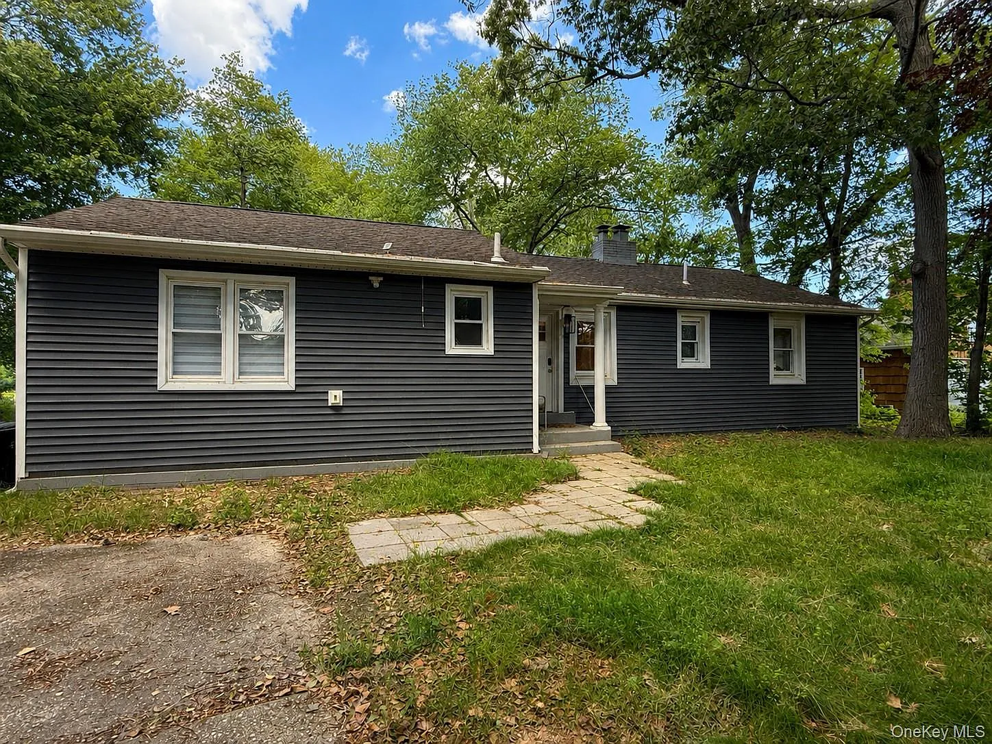 5 bed, 2.0 bath, 1716 sqft, $4,300 — Photo 1