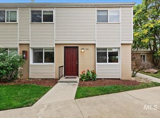 946 S Curtis Rd, Boise, ID 83705