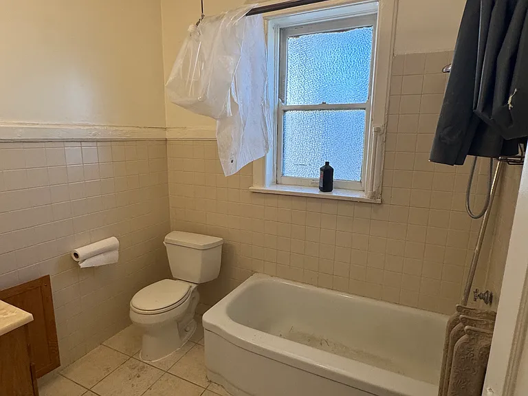 3623 N Pine Grove Ave #2W — Photo 11