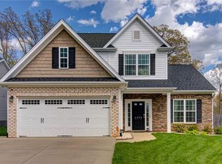 1472 Land Grove Dr, Kernersville, NC 27284