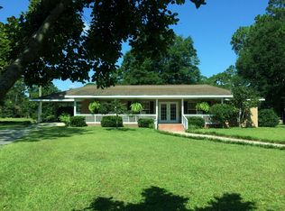 353 Juniper Lake Rd, Defuniak Springs, FL 32433