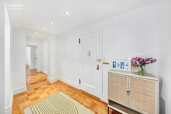 Sold by Sotheby's International Realty | media 4