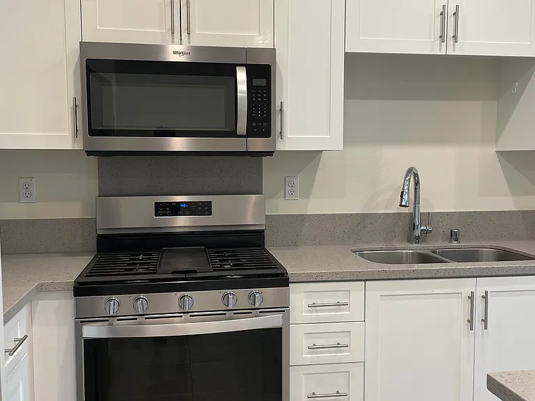 11760 Carriage Ln — Photo 7