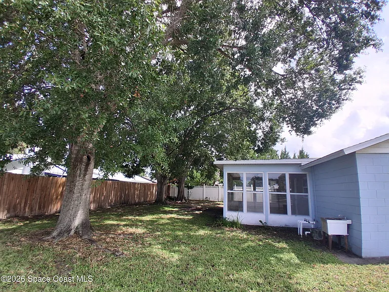 500 Sylvia Rd — Photo 9