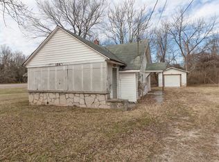 1741 W Lombard St, Springfield, MO 65802