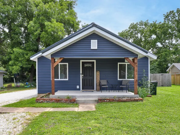 536 N Oakland Avenue, Bolivar, MO 65613