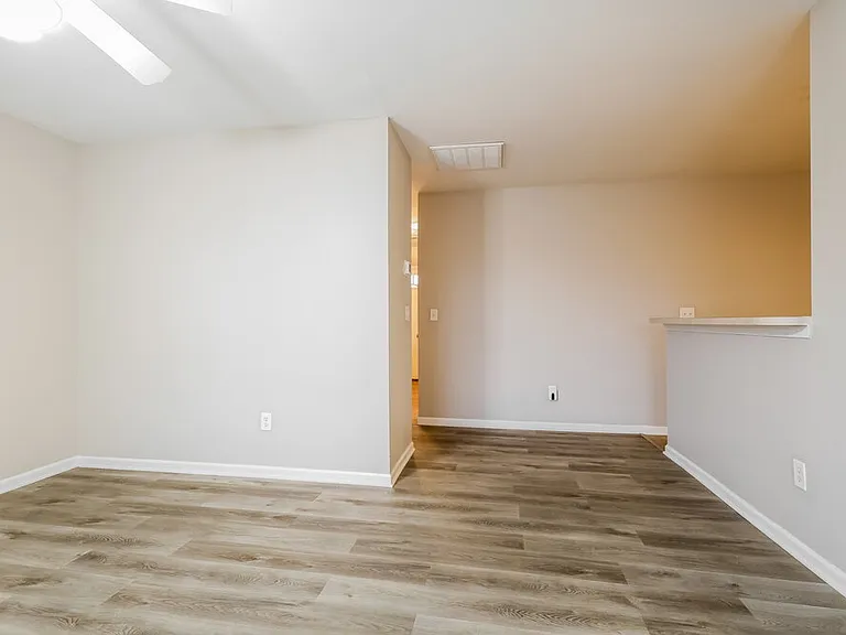 9446 Dewey Dr — Photo 4