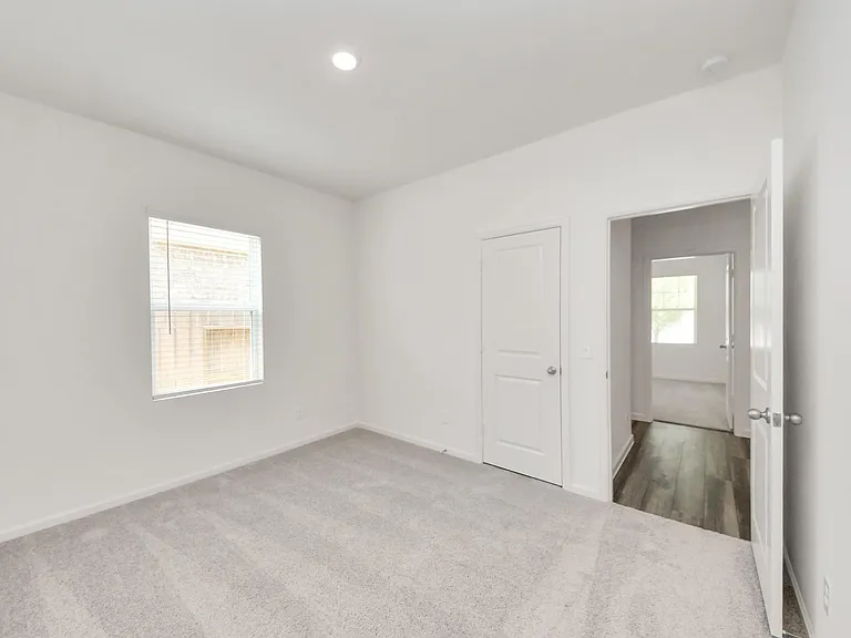 1902 Corsica Creek Ln — Photo 9