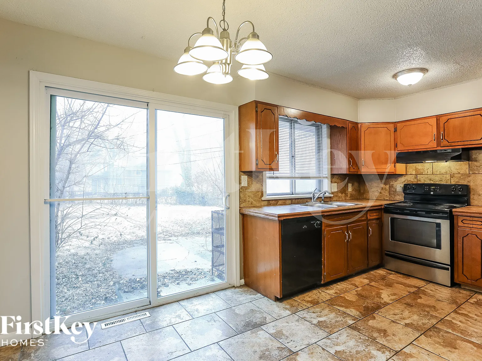 3 bed, 2.0 bath, 994 sqft, $1,700 — Photo 4