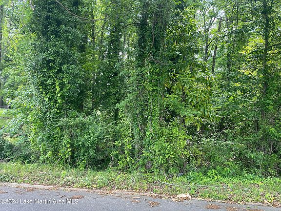 3rd image of Glenwood Dr