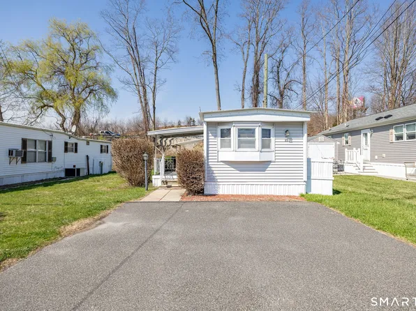 32 Greenlawn Drive, Danbury, CT 06810