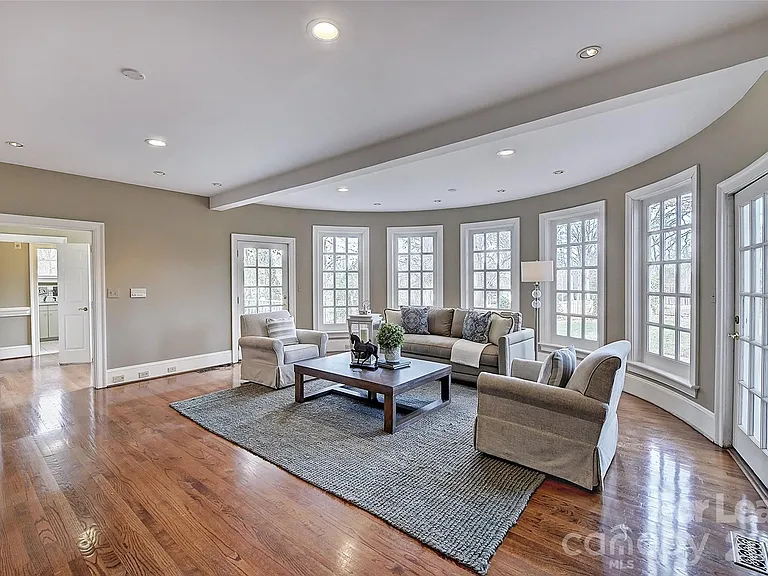 5100 Piper Glen Dr — Photo 11