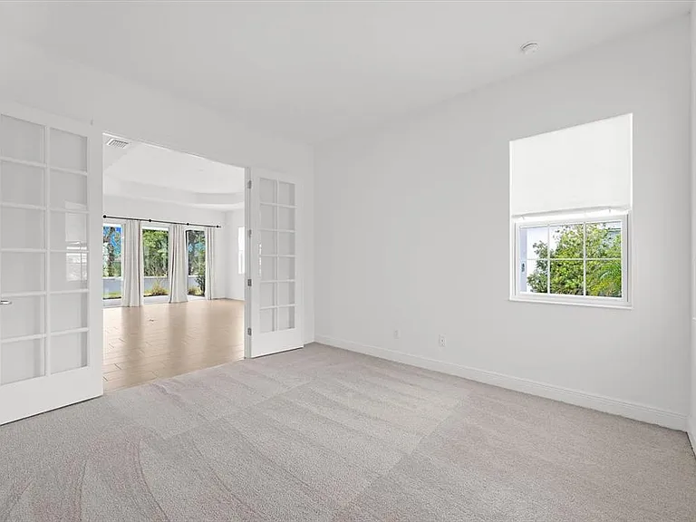 13744 Old Creek Ct — Photo 14