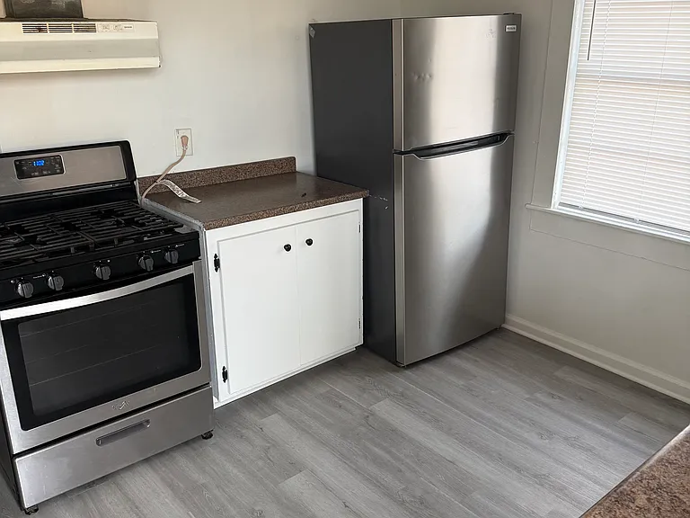 334 Williams Ave #B — Photo 6