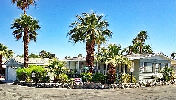 Beautiful Home & Front Yard
