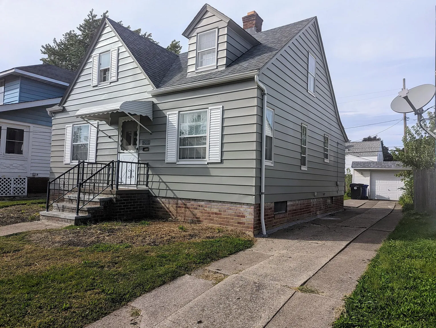 12008 Marne Ave photo 1