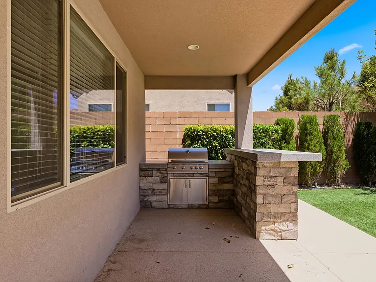 1504 Challedon Dr SE — Photo 46