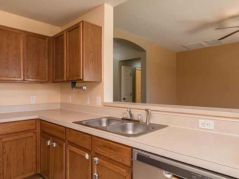 745 Rusk Rd — Photo 11