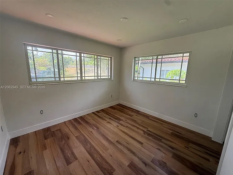 1532 Trillo Ave — Photo 10