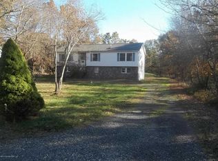 12 Penn Forest Dr, Albrightsville, PA 18210