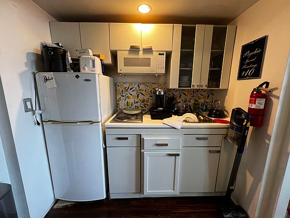 3rd image of 5 Tudor City Pl APT 201
