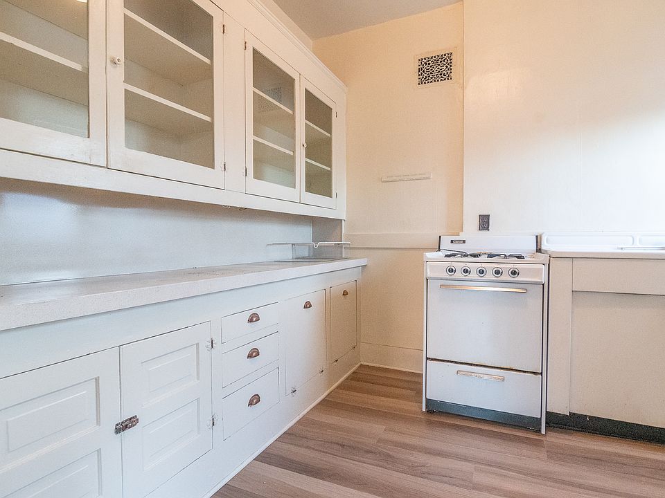 1st image of 4435 SE Belmont St Unit 11