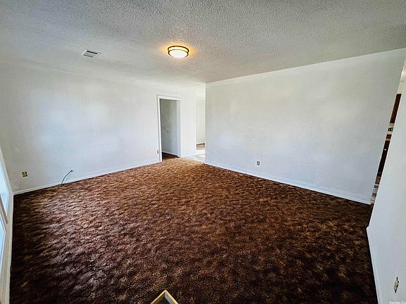 3rd image of 64 Alma Dr