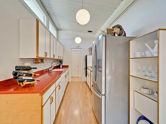 5th image of 4176 Park Blvd