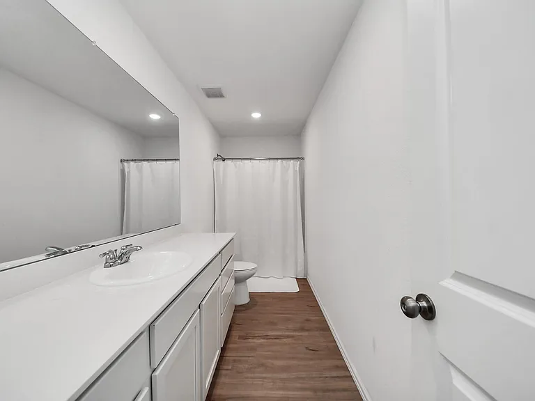 9206 Burnet Fields Dr — Photo 23