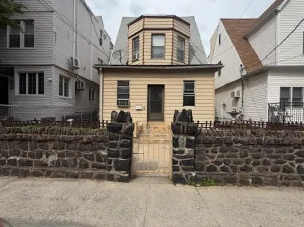 1209 37th St, Brooklyn, NY 11218