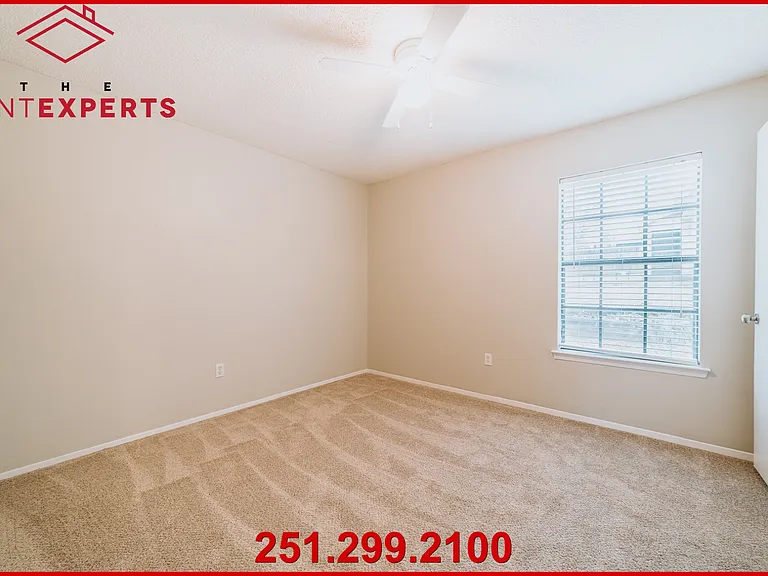 915 Schaub Ave — Photo 16