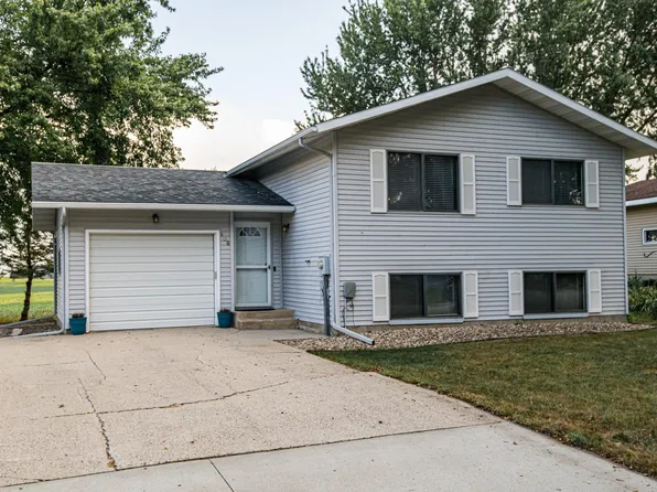 408 5th St NE, Hayfield, MN 55940