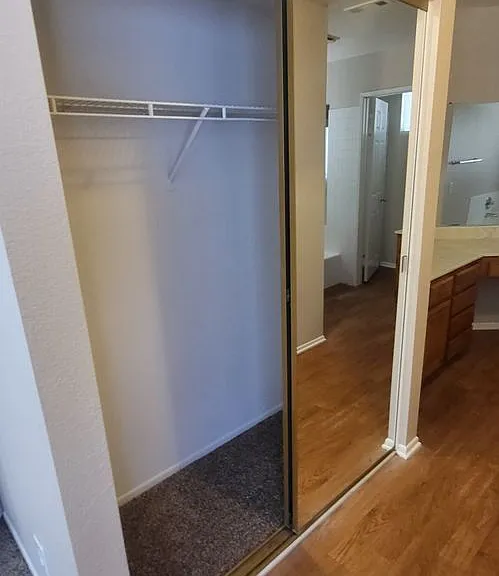 2057 Rosemary Ct — Photo 16