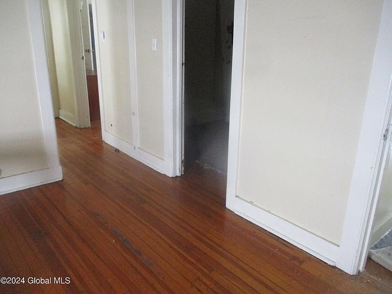 4th image of 414 2nd Avenue