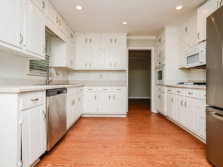 564 Clubhouse Dr SE — Photo 7