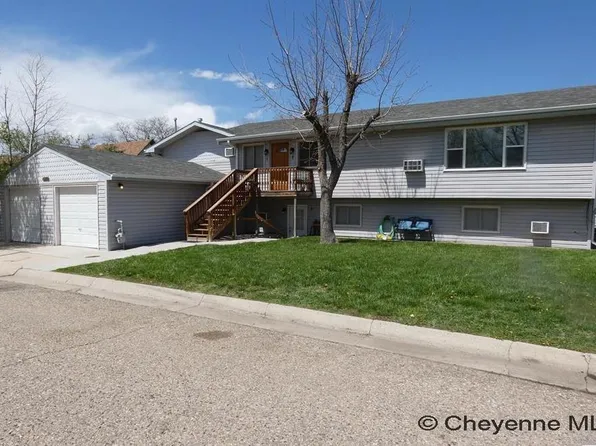 199 E Laramie St, Guernsey, WY 82214