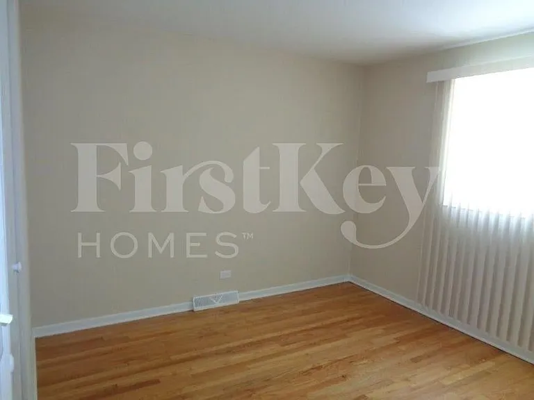 14812 Ellis Ave — Photo 12