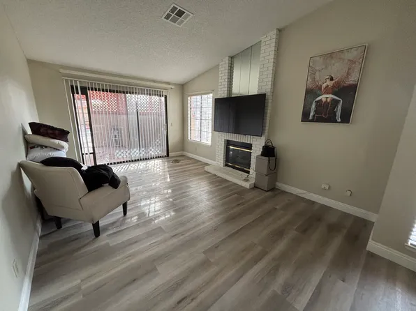 2341 Pickwick Dr, Henderson, NV 89014