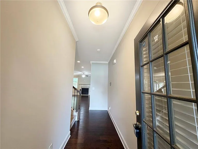 285 Holdings Dr — Photo 2