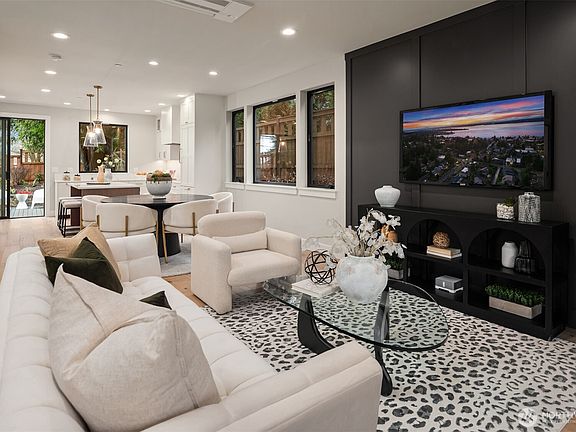 4th image of 10809 NE 60th Street