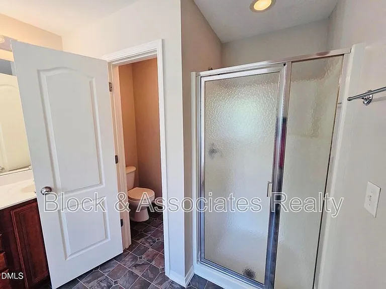 8208 Stone Cellar Dr — Photo 18
