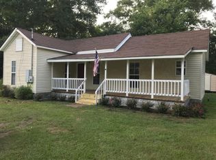 48 Fitzpatrick St, Elmore, AL 36025