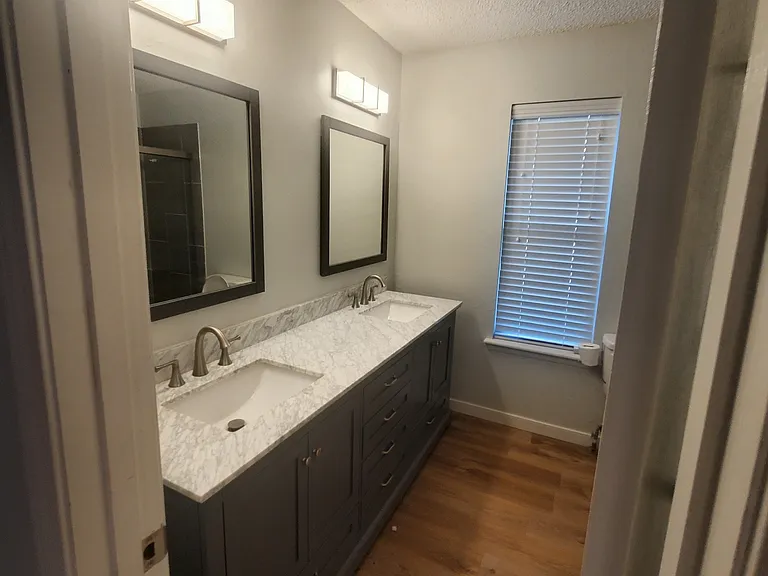 Cumberland Dr — Photo 9