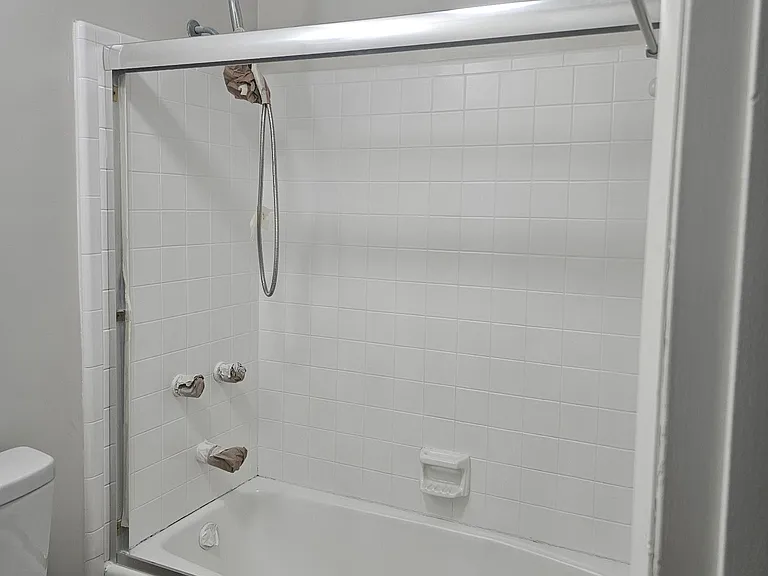 119 Albemarle Dr — Photo 9