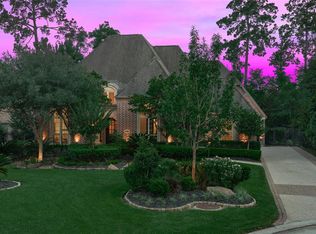 62 Roger Dell Ct, The Woodlands, TX 77382